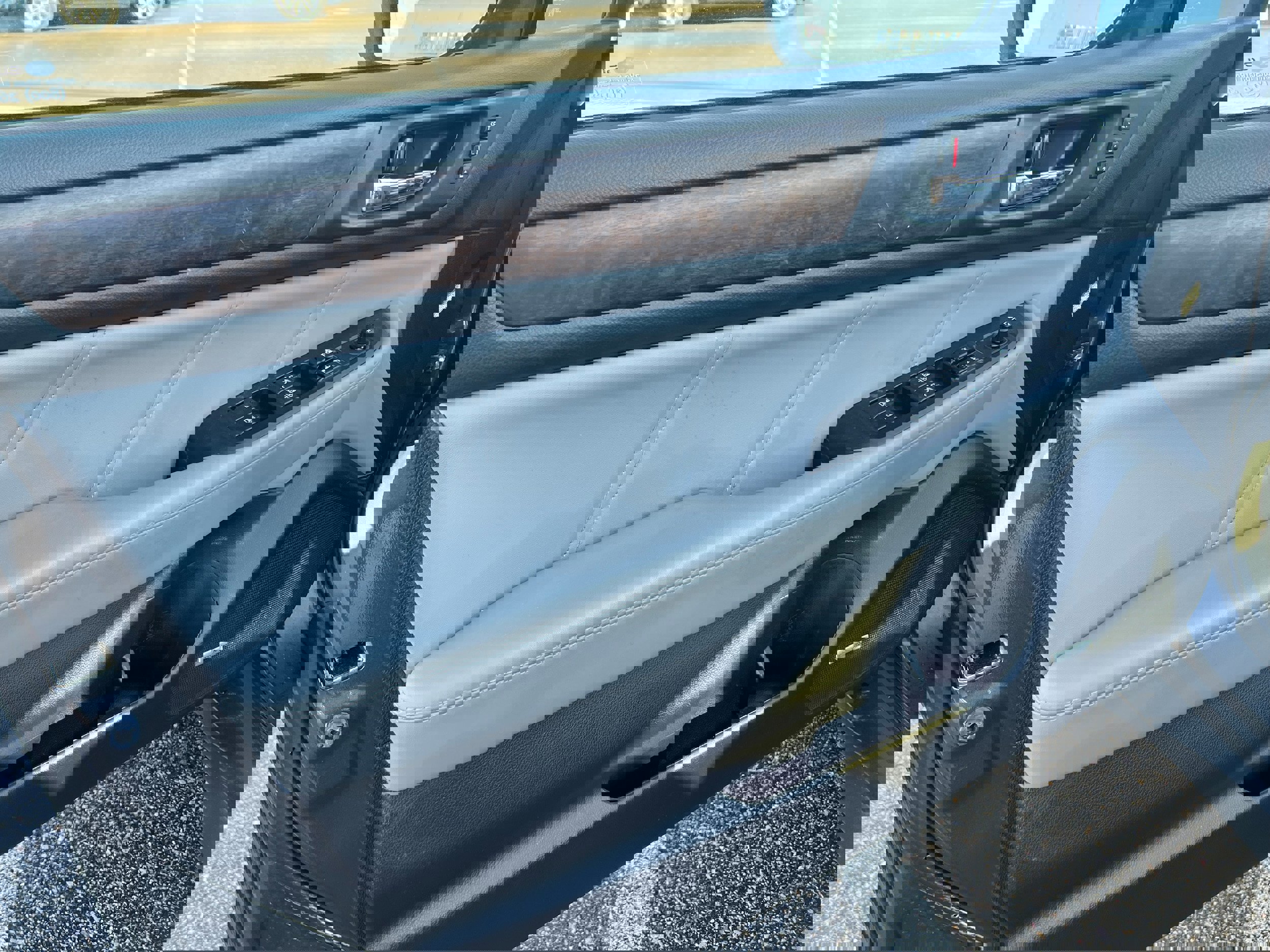 Used 2018 Subaru Outback 2.5i Limited w/ Popular Package #2 image 17