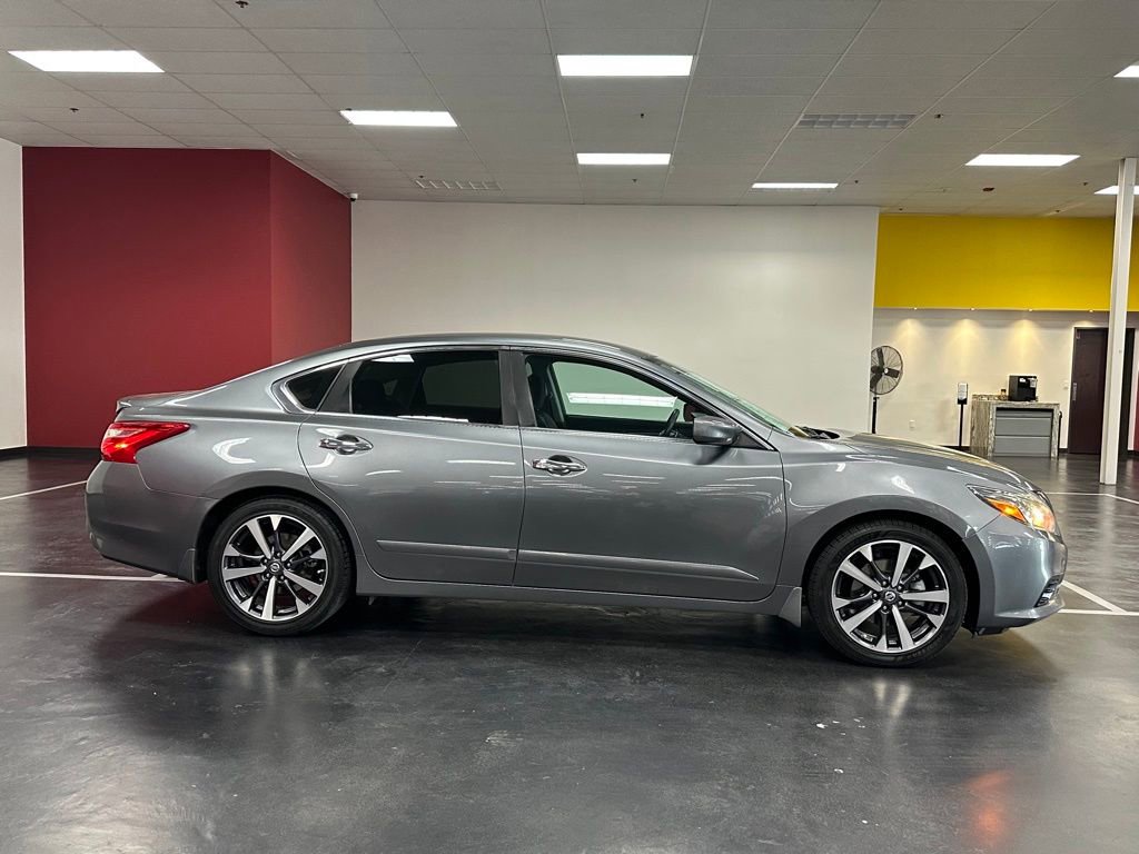 Used 2016 Nissan Altima 2.5 SR image 8
