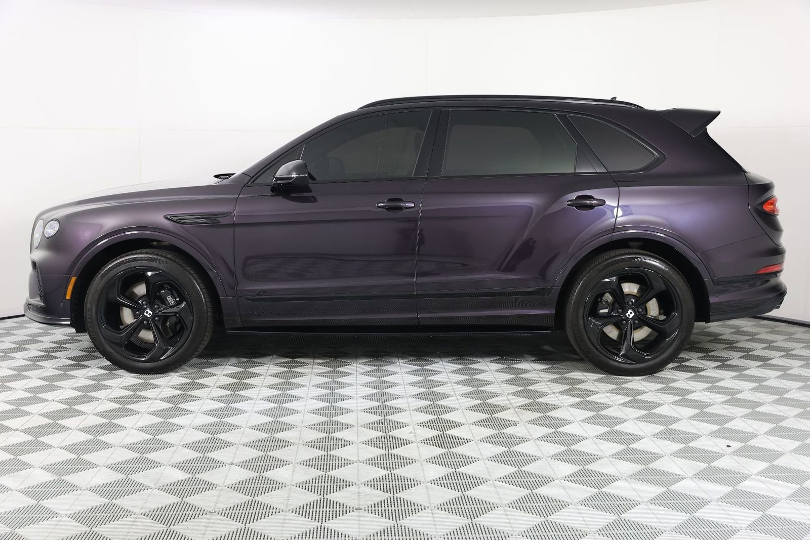 Used 2022 Bentley Bentayga AWD/4WD image 5