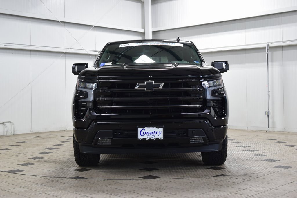 Used 2025 Chevrolet Silverado 1500 High Country w/ Midnight Edition image 2