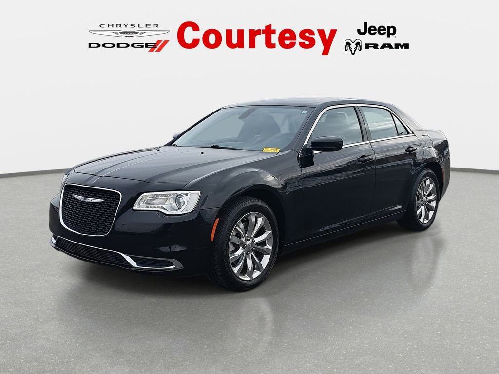 Used 2022 Chrysler 300 Touring AWD/4WD image 9