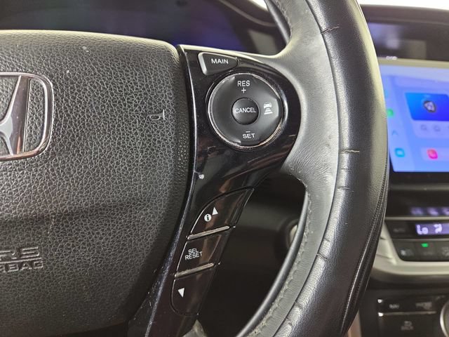 Used 2015 Honda Accord Touring image 22