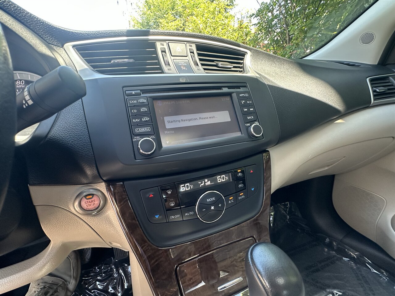Used 2015 Nissan Sentra SL w/ SL Premium Package FWD image 30