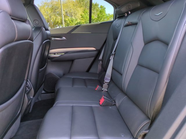 Used 2025 Cadillac XT4 Premium Luxury image 15