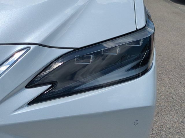 Certified 2025 Lexus ES 350 Ultra Luxury w/ Accessory Package (Z2) FWD image 10