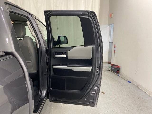 Used 2018 Toyota Tundra Limited w/ Limited Premium Package AWD/4WD image 39