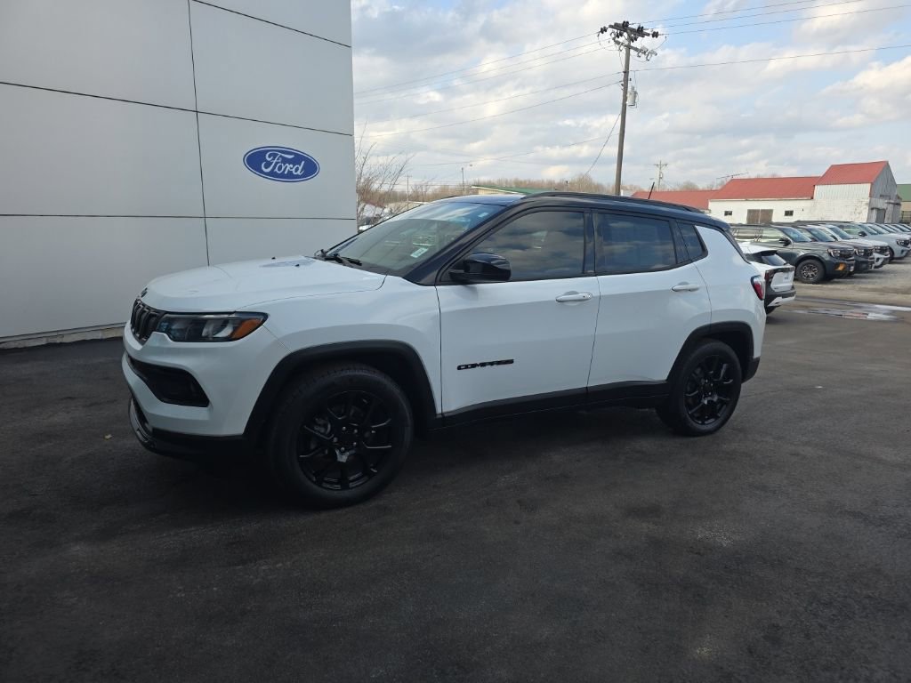 Used 2022 Jeep Compass Altitude image 2