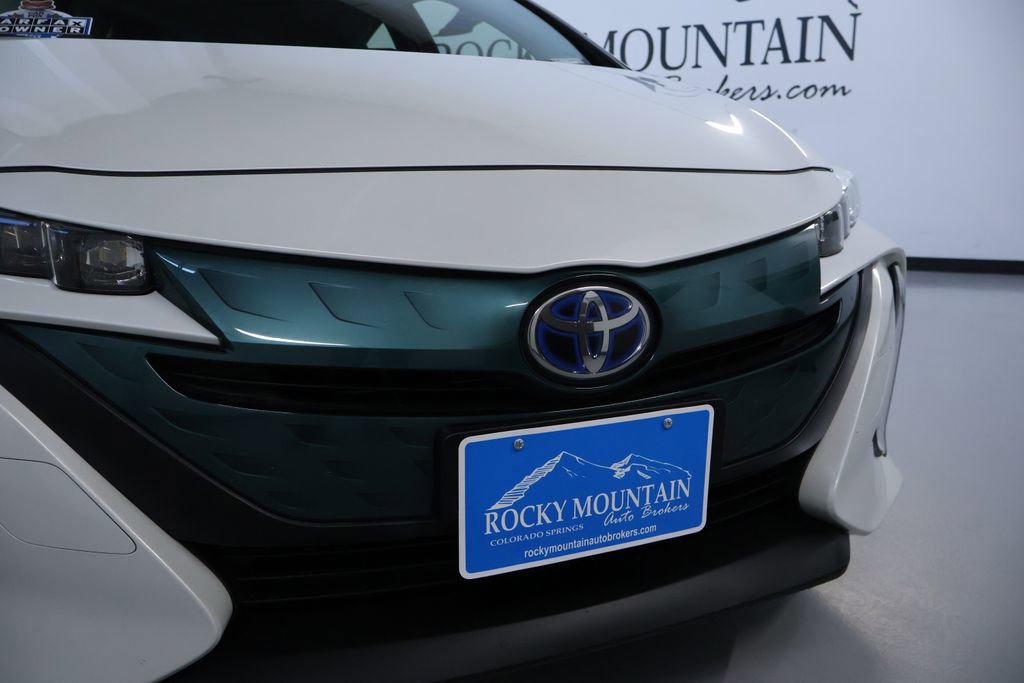 Used 2018 Toyota Prius Prime Premium image 9