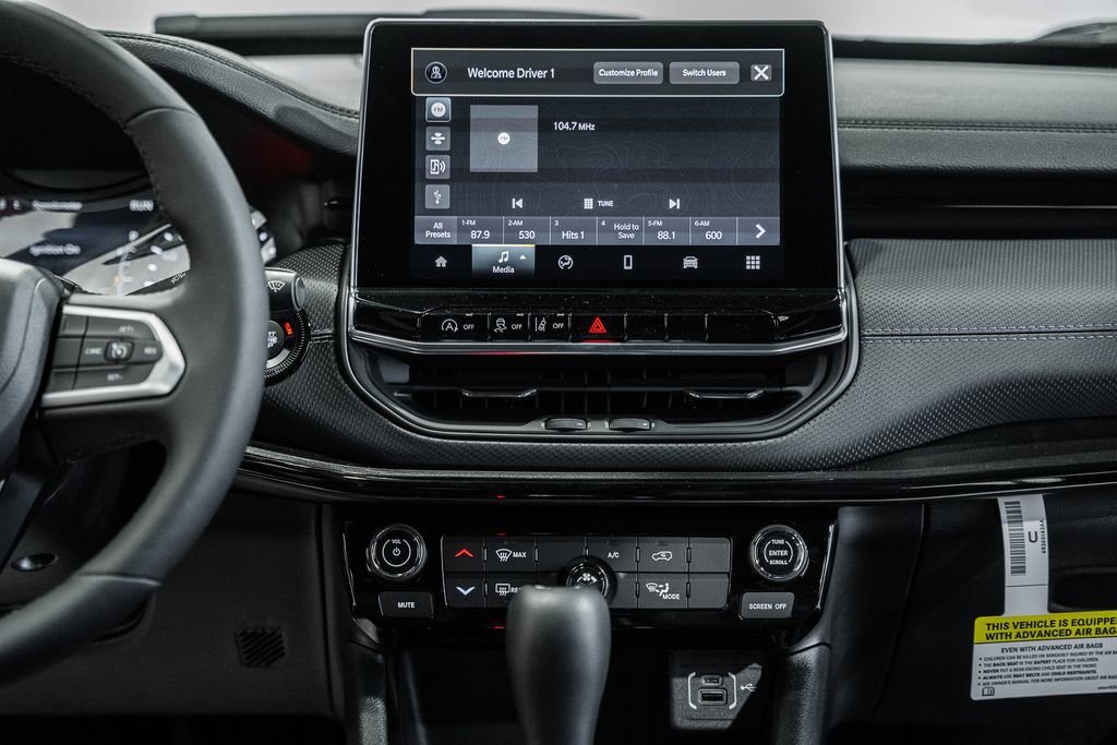 New 2026 Jeep Compass Latitude image 19