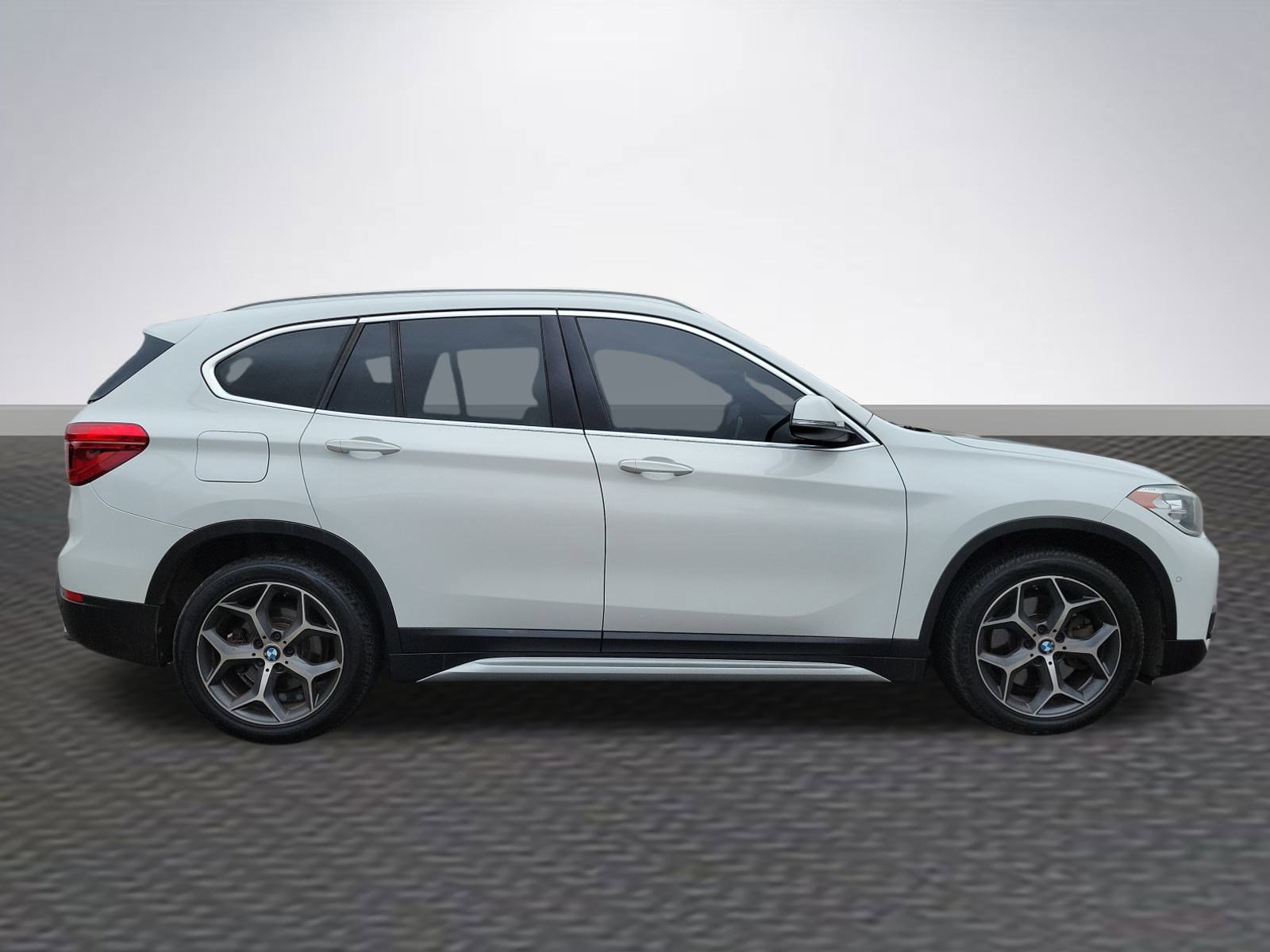 Used 2018 BMW X1 xDrive28i image 4