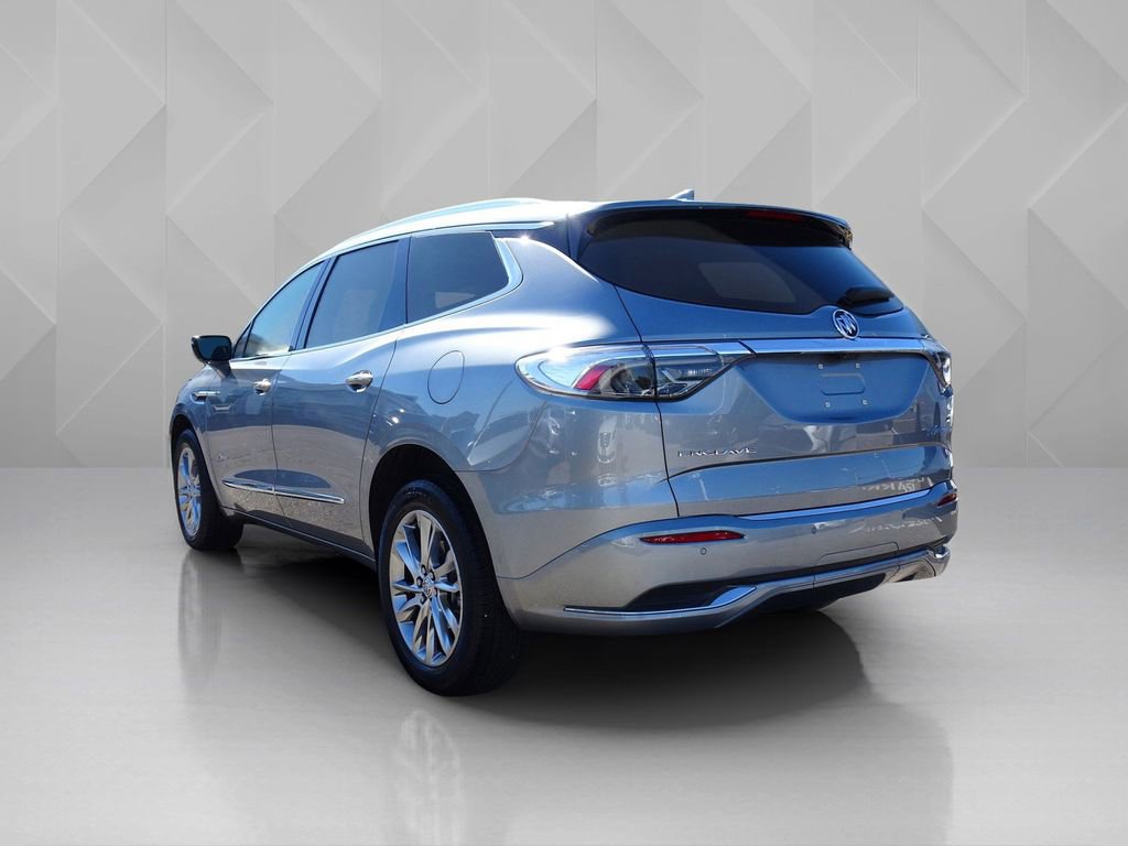 Used 2023 Buick Enclave Avenir image 3