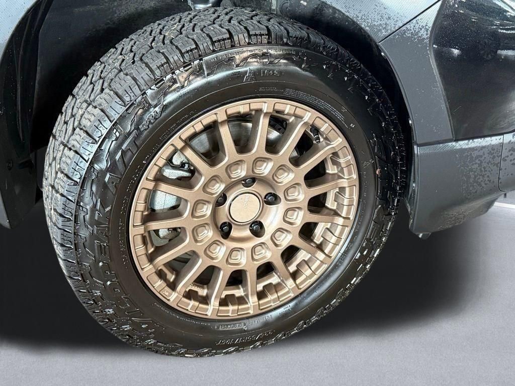 Used 2024 Subaru Crosstrek 2.5i Wilderness w/ Wilderness Package image 19