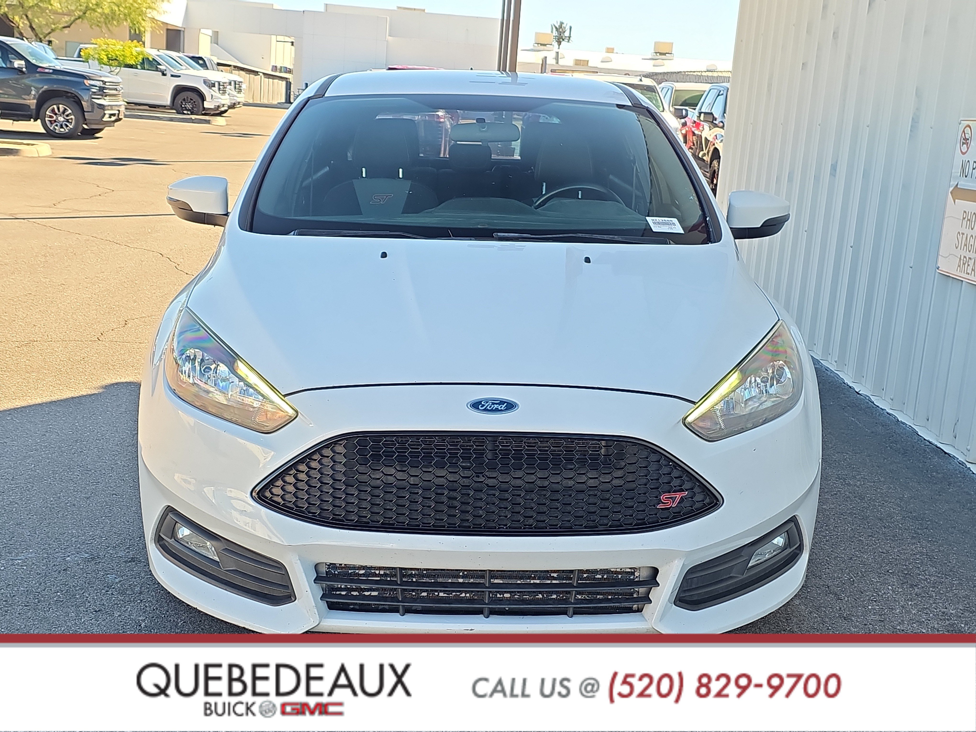 Used 2018 Ford Focus ST FWD image 2
