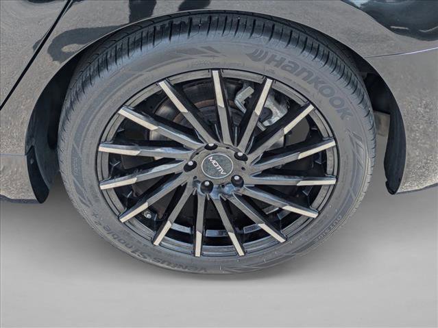 Used 2017 Kia Cadenza Premium w/ Luxury Package image 24