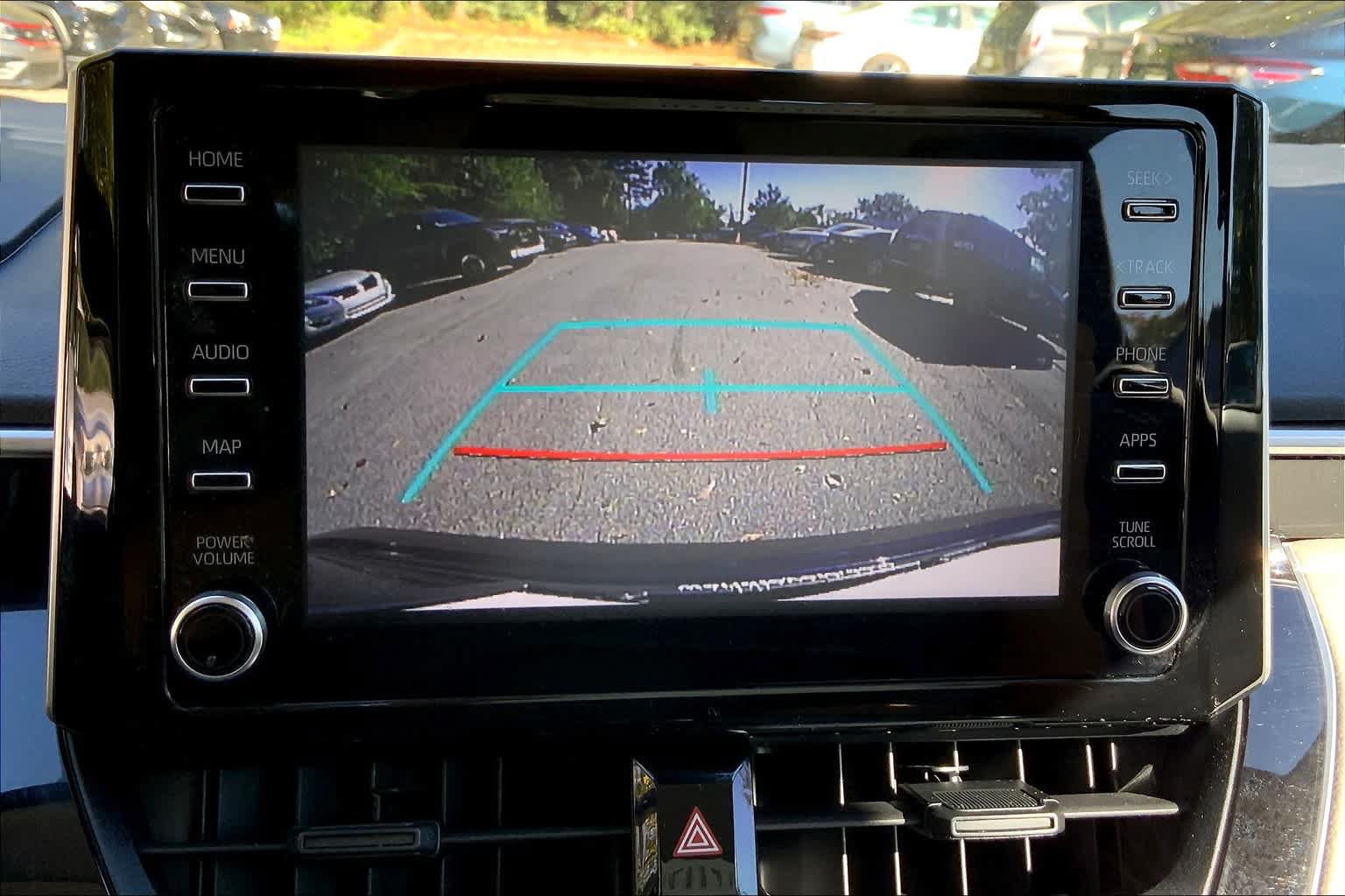 Used 2020 Toyota Corolla LE FWD image 25