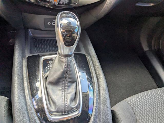 Used 2020 Nissan Rogue Sport S image 12