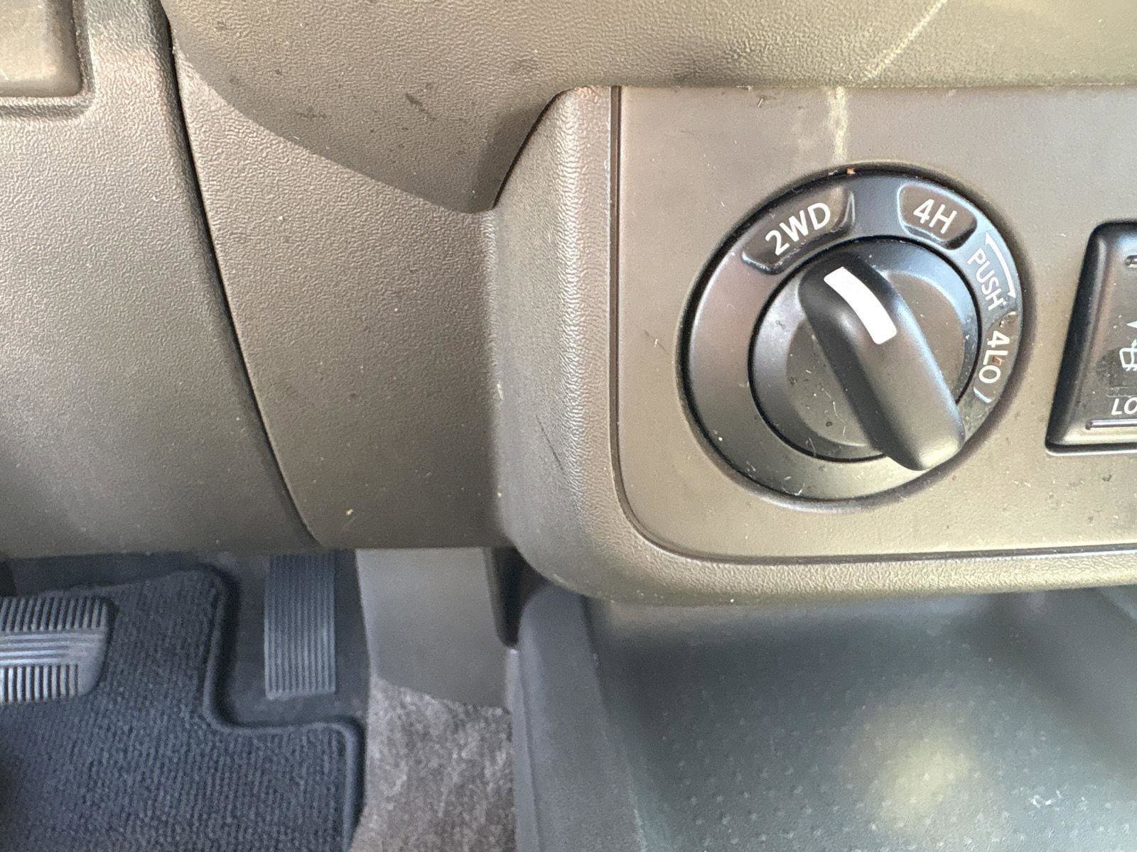 Used 2016 Nissan Frontier SV w/ SV Value Truck Package AWD/4WD image 24