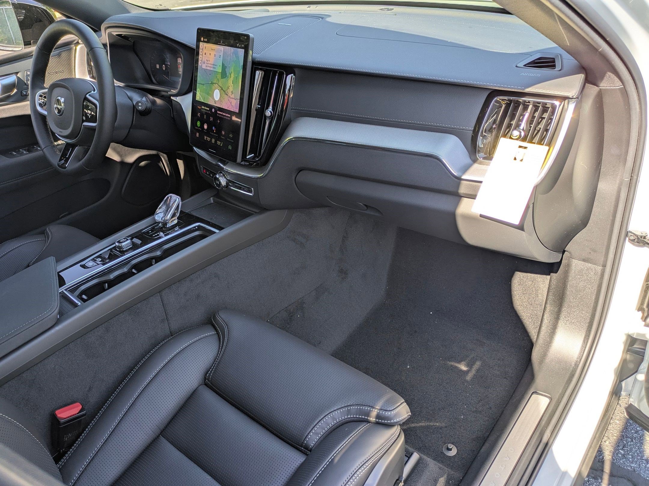 New 2026 Volvo XC60 B5 Ultra w/ Protection Package Premier image 23