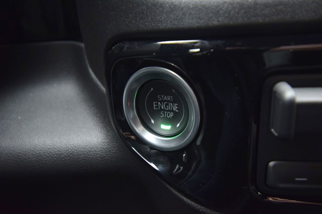 Used 2025 Chevrolet Silverado 1500 LT image 35