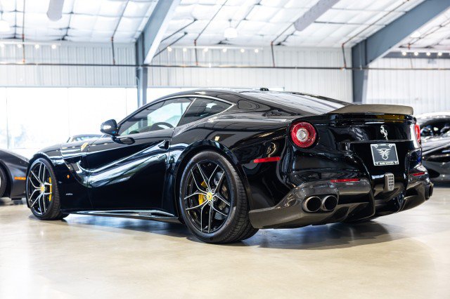 Used 2015 Ferrari F12 Berlinetta RWD image 4