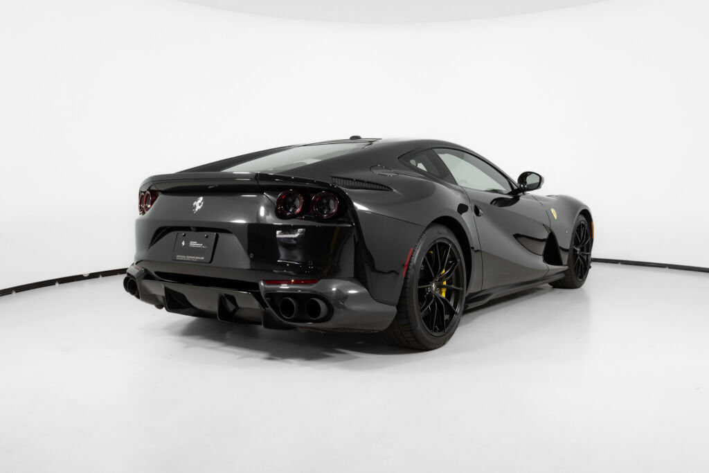 Used 2020 Ferrari 812 Superfast image 9