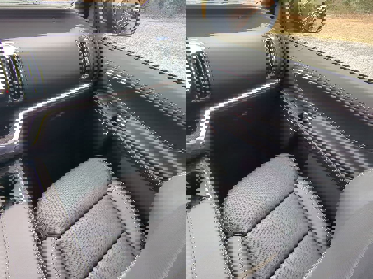 Certified 2025 Ford Expedition Max Platinum w/ Stealth Appearance Package image 15