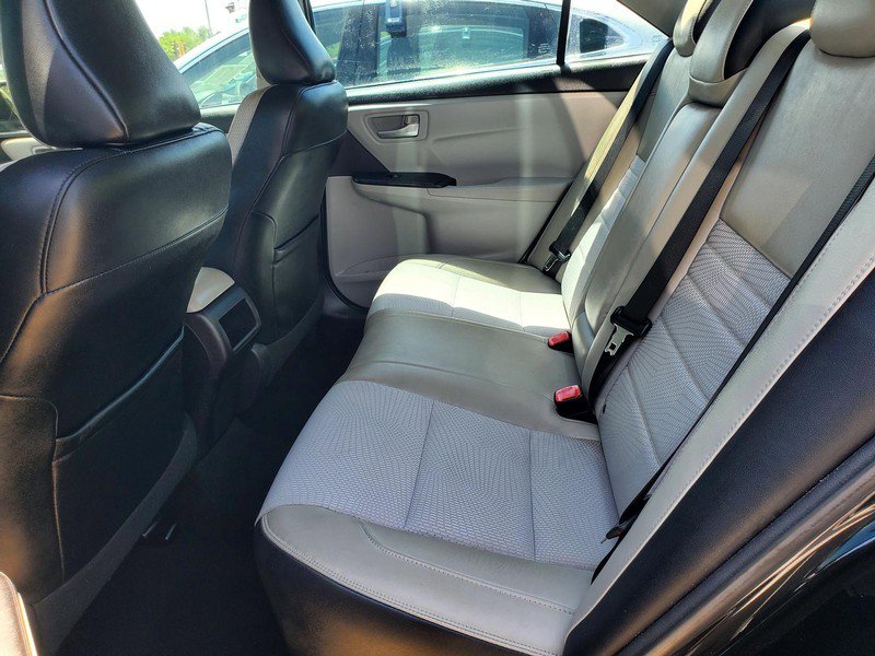 Used 2017 Toyota Camry SE FWD image 15