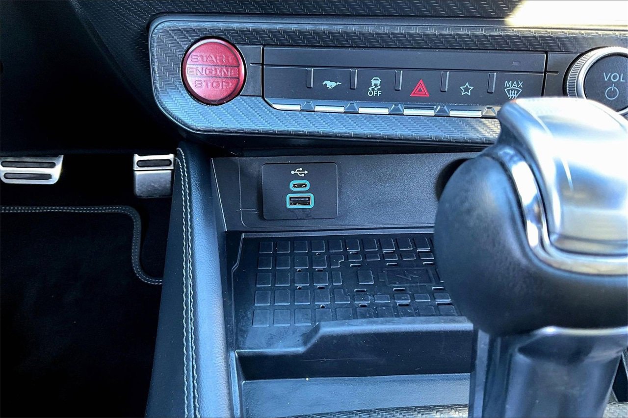 Used 2024 Ford Mustang GT Premium image 16