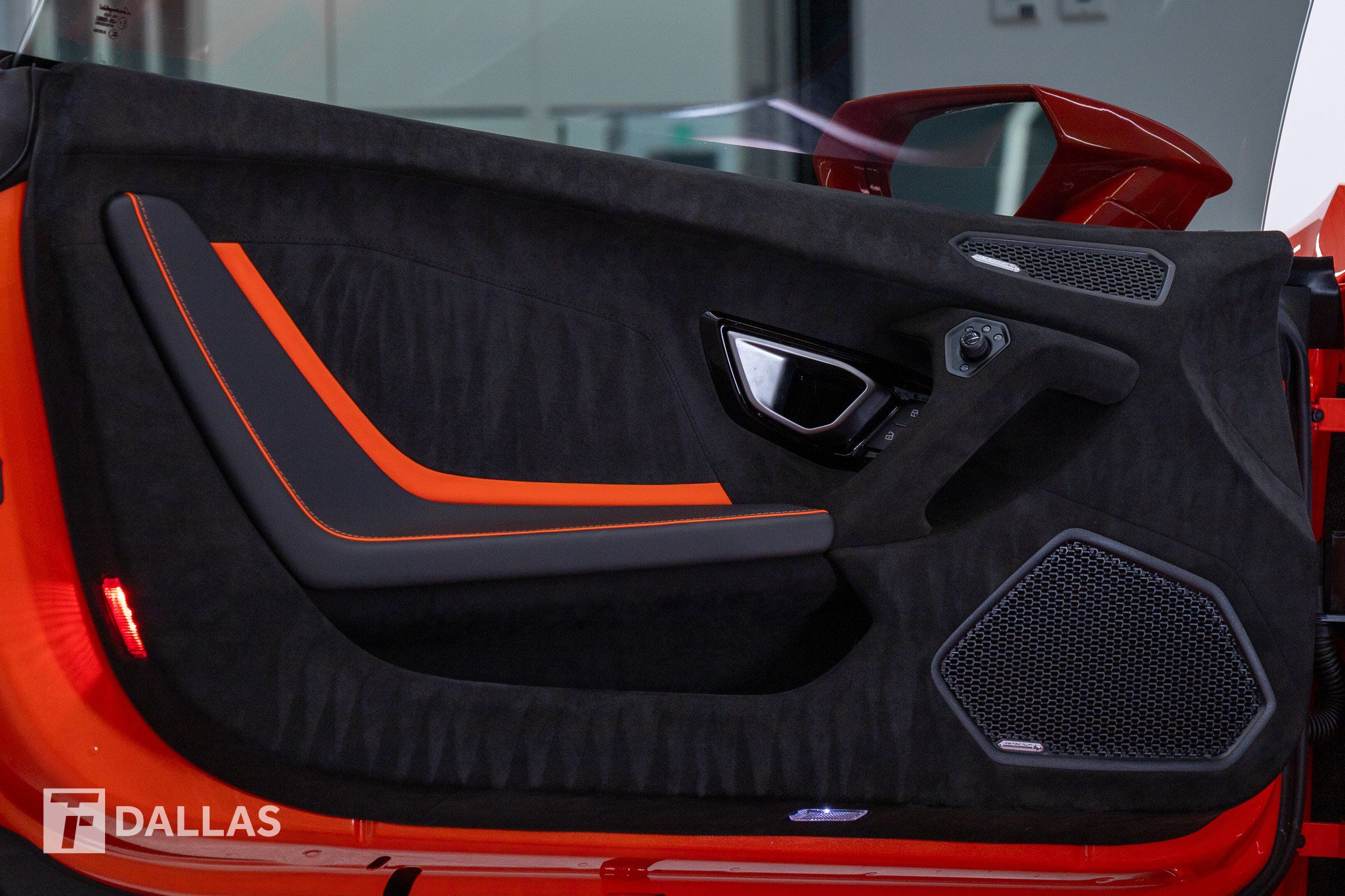 Used 2023 Lamborghini Huracan Tecnica RWD image 21