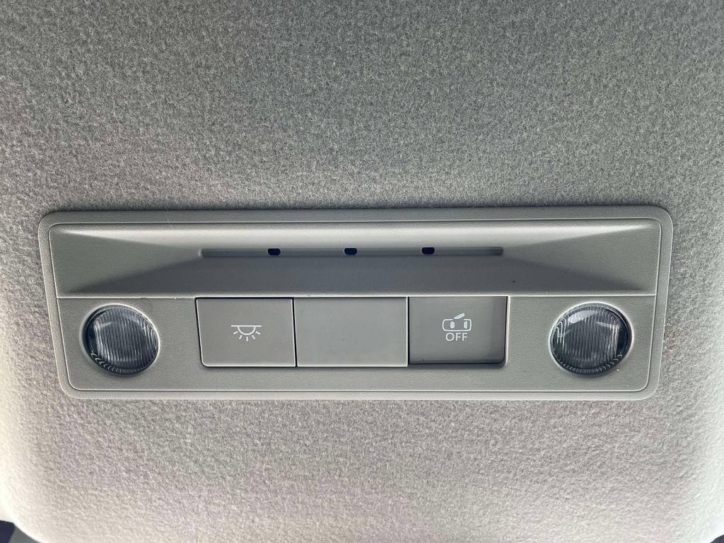 Used 2026 Nissan Kicks SV FWD image 31
