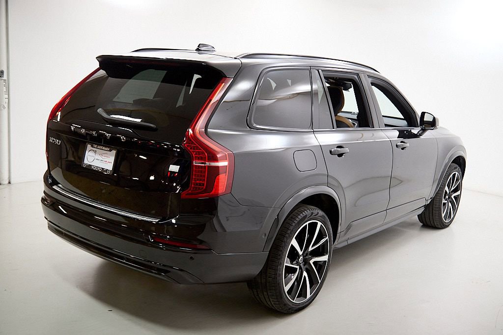 Certified 2023 Volvo XC90 T8 Ultimate w/ Lounge Package image 8
