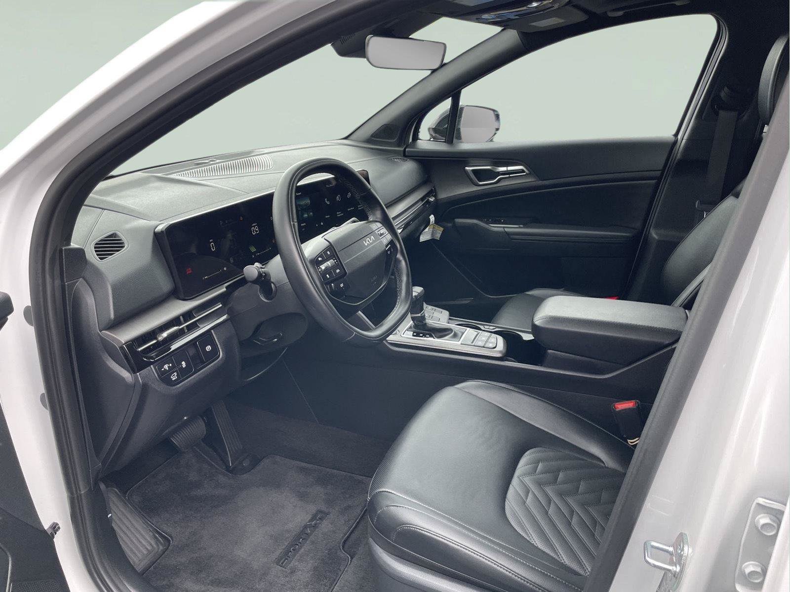 Used 2026 Kia Sportage X-Line w/ X-Line Premium Package AWD/4WD image 12