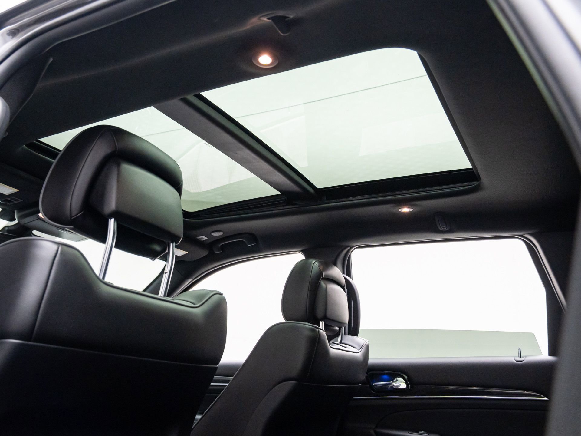 Used 2020 Jeep Grand Cherokee Overland image 20