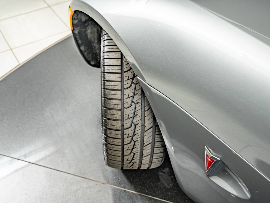 Used 2006 Pontiac Solstice Convertible w/ Premium Package RWD image 49
