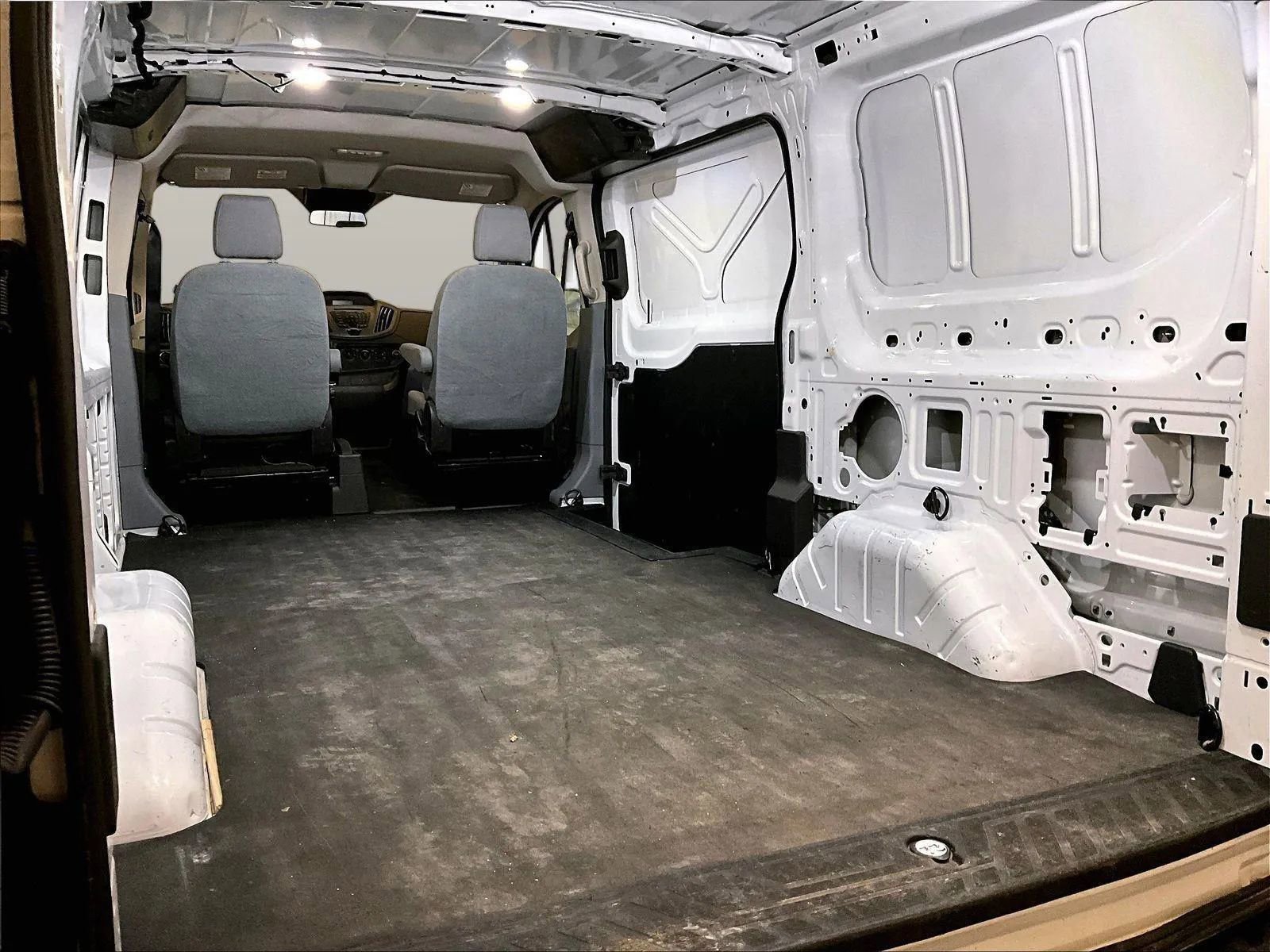 Used 2018 Ford Transit 150 130 Low Roof RWD image 32
