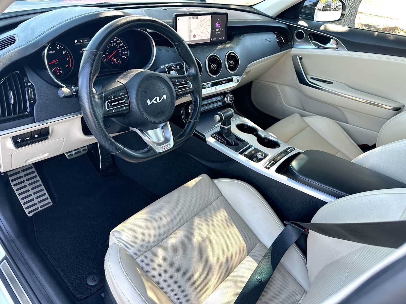 Used 2022 Kia Stinger GT1 RWD image 18