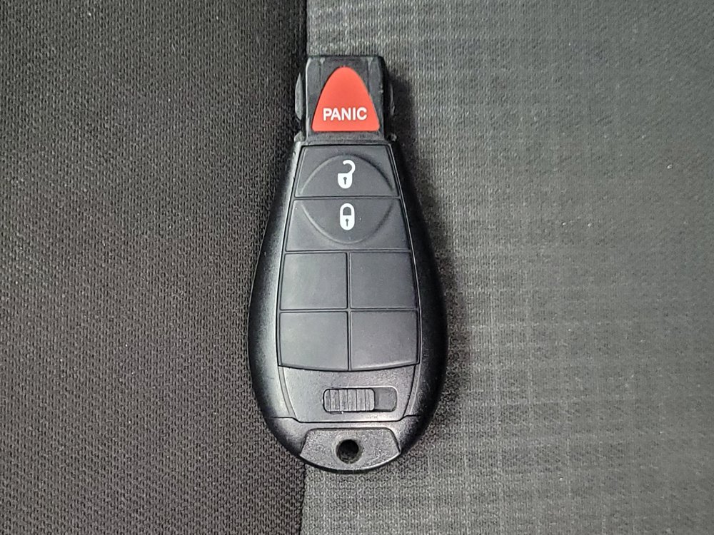 Used 2017 Jeep Cherokee Latitude FWD image 32