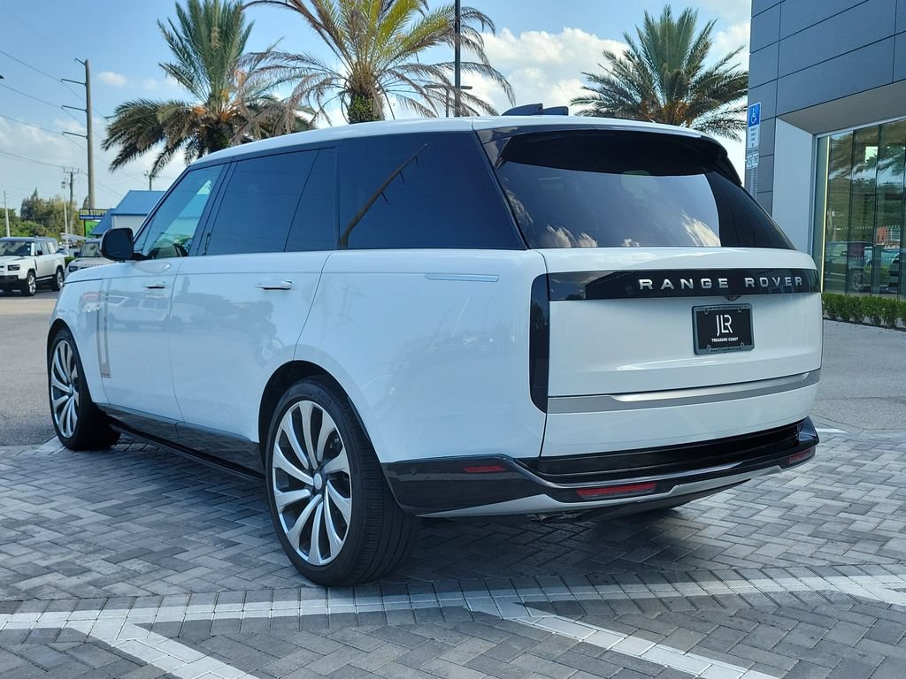 Certified 2025 Land Rover Range Rover Long Wheelbase Autobiography AWD/4WD image 3