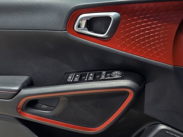 Used 2022 Kia Soul Turbo FWD image 32