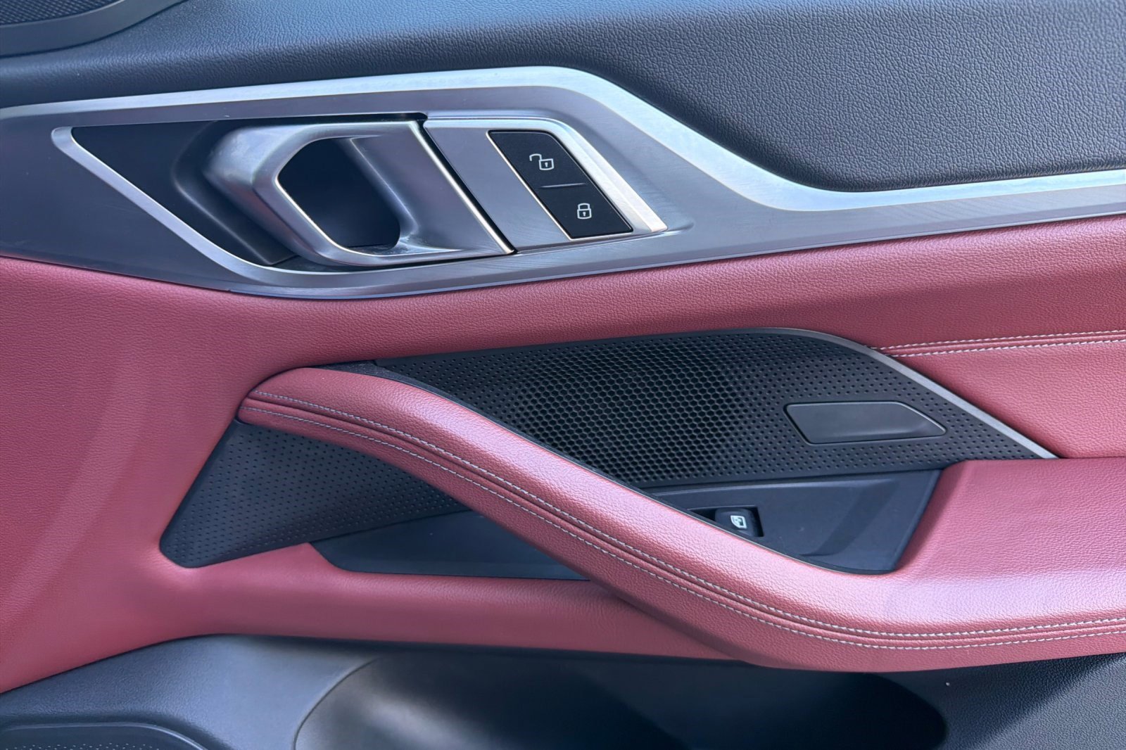 Used 2024 BMW i4 eDrive40 w/ M Sport Package image 21