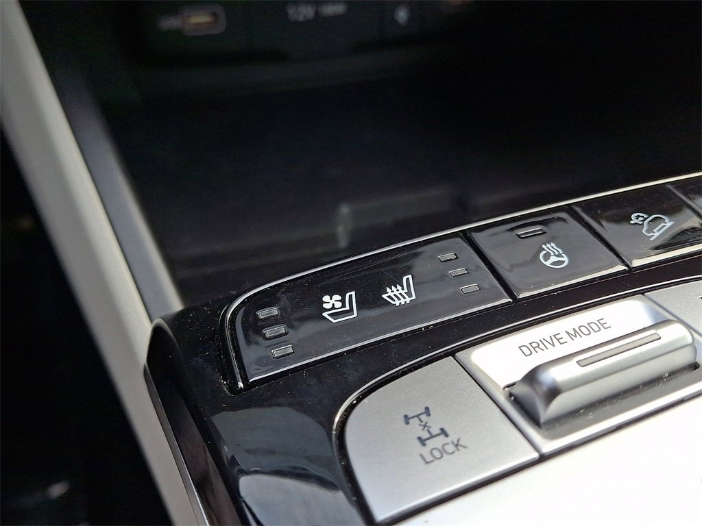 Used 2022 Hyundai Tucson Limited image 25