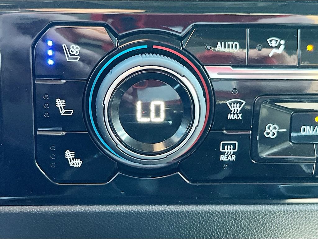 Used 2025 Chevrolet Silverado 1500 LTZ image 21