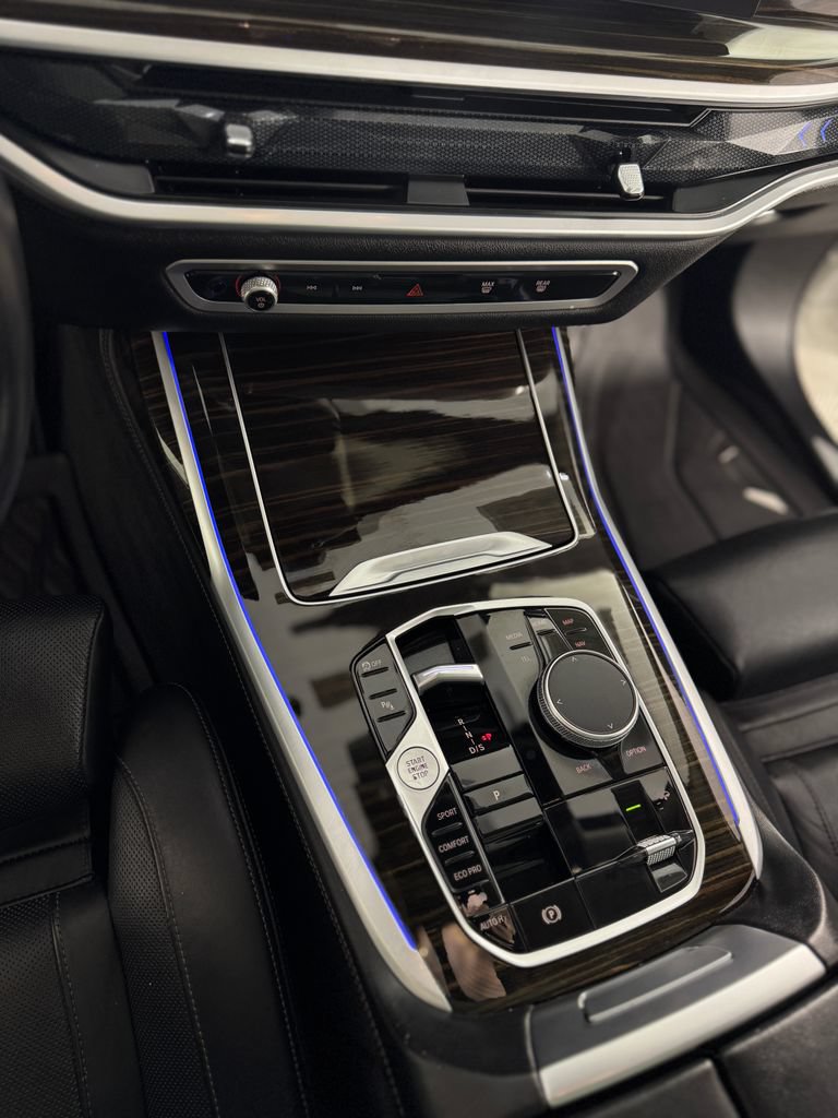 Used 2023 BMW X7 xDrive40i w/ Premium Package AWD/4WD image 19