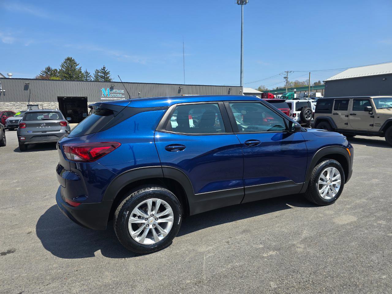 Used 2022 Chevrolet TrailBlazer LS AWD/4WD image 6