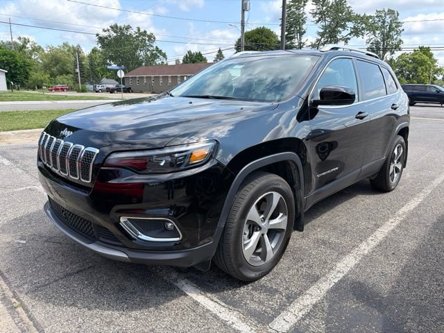 Used 2021 Jeep Cherokee Limited w/ Mopar Interior Package AWD/4WD image 4