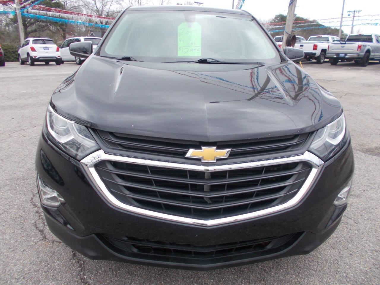 Used 2019 Chevrolet Equinox LT image 2