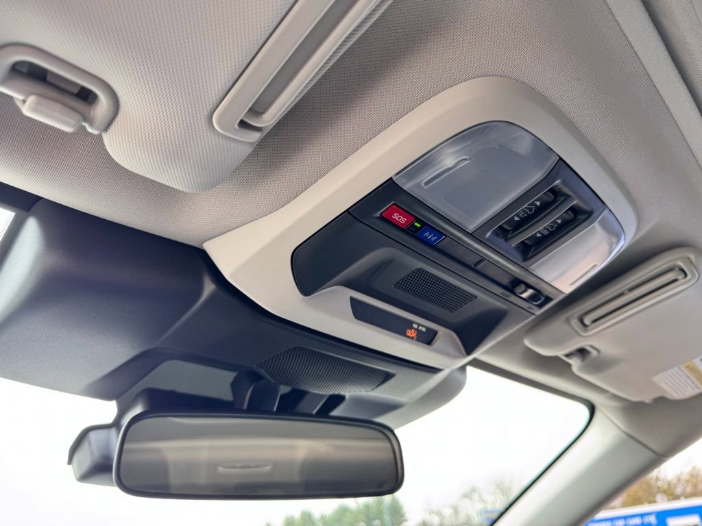 Used 2024 Subaru Crosstrek 2.0i Premium image 14