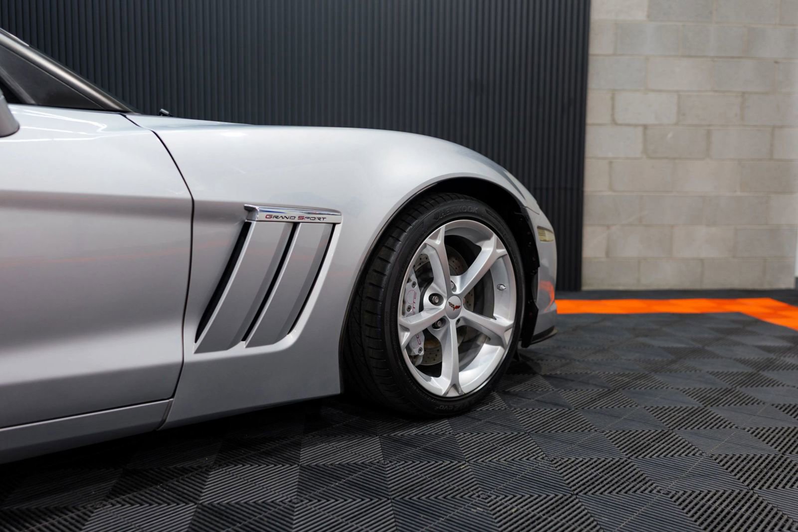 Used 2010 Chevrolet Corvette Grand Sport image 24