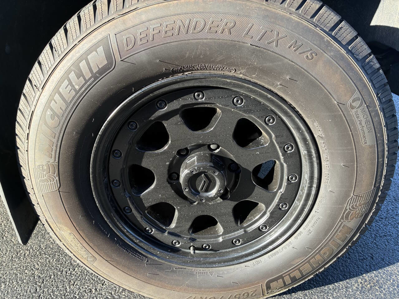 Used 2011 GMC Canyon SLE image 14