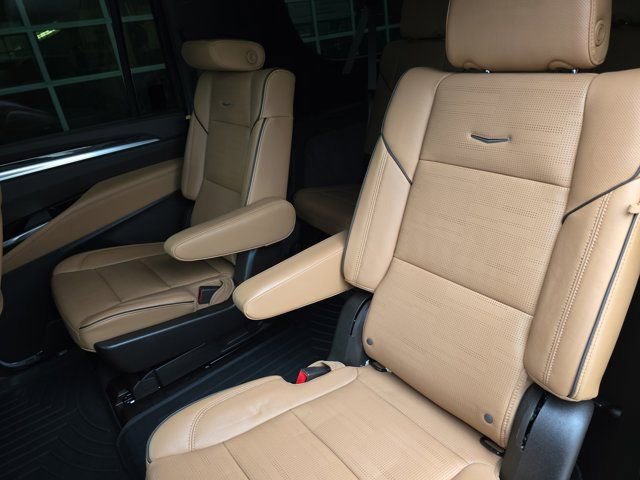 Certified 2025 Cadillac Escalade ESV Premium Luxury w/ Touring Package image 14